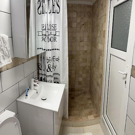 Apartamnet Regim Hotelier Bukarest Eksteriør billede